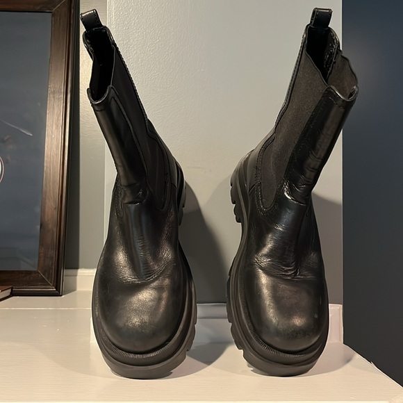 Twinset Leather Platform Chelsea Boots - Picture 5 of 10